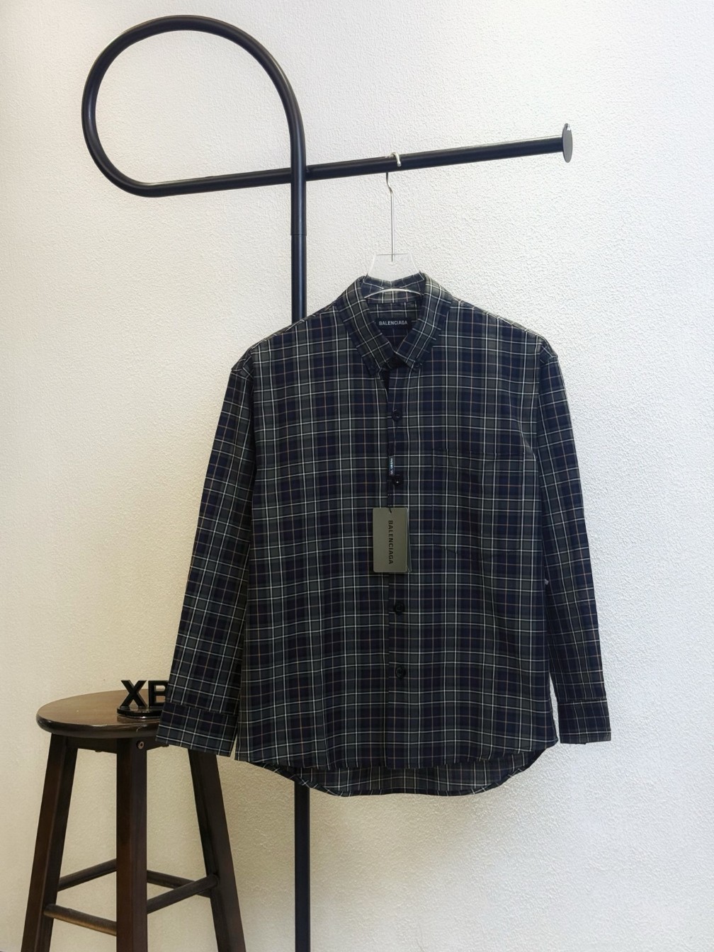 발렌시아가 백로고 플란넬 체크 오버핏 셔츠 IO팩토리