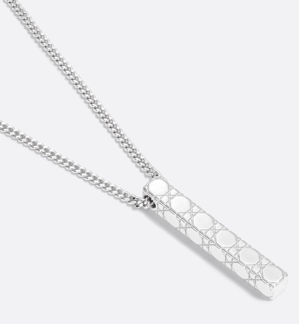 디올 실버 피니시 브라스 까나쥬 펜던트 목걸이 QB팩토리