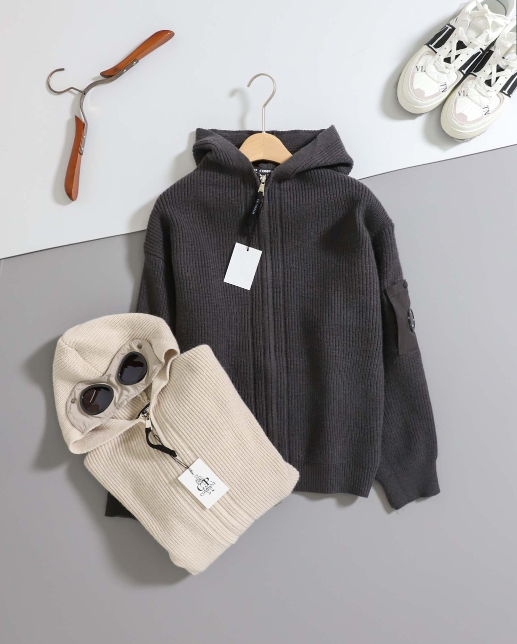 CP컴퍼니 고글 후드 니트 풀 집업 VAL팩토리