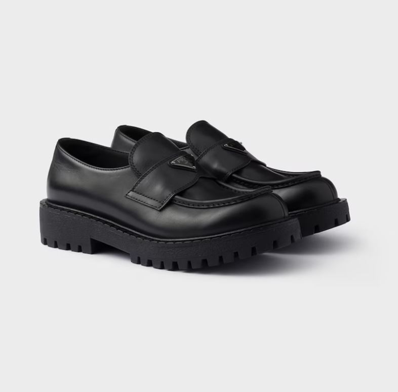 프라다 브러시드 가죽 로퍼 H12팩토리