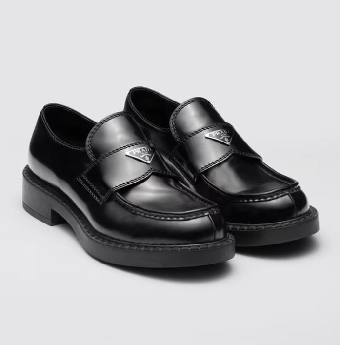 프라다 초콜릿 브러시드 가죽 로퍼 H12팩토리