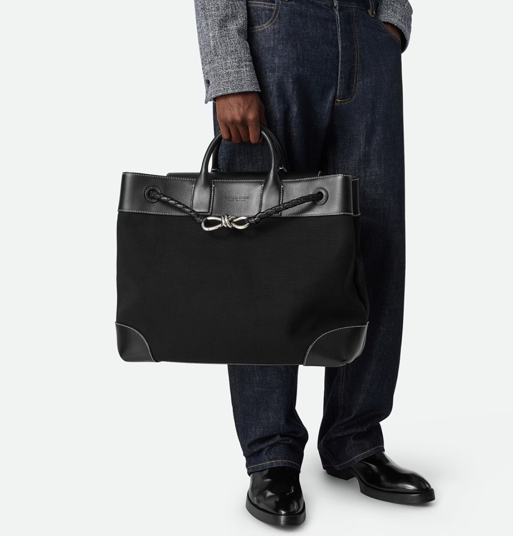 보테가베네타 안디아모 보이저 BLACK팩토리